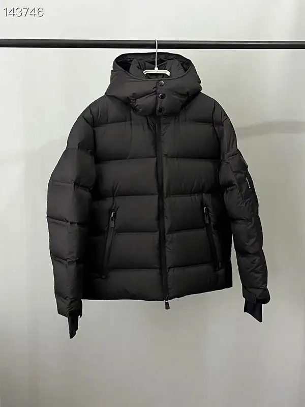 Moncler sz1-5 26yr297 (2)